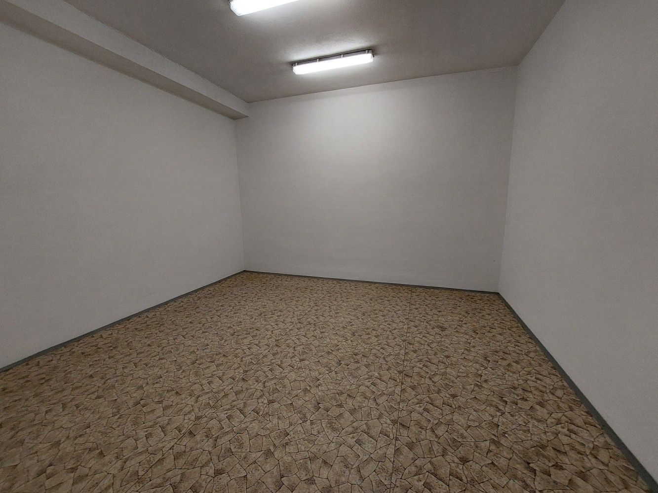 Sklady, Krnov, okres Bruntál, Moravskoslezský kraj, 37 m² - 2