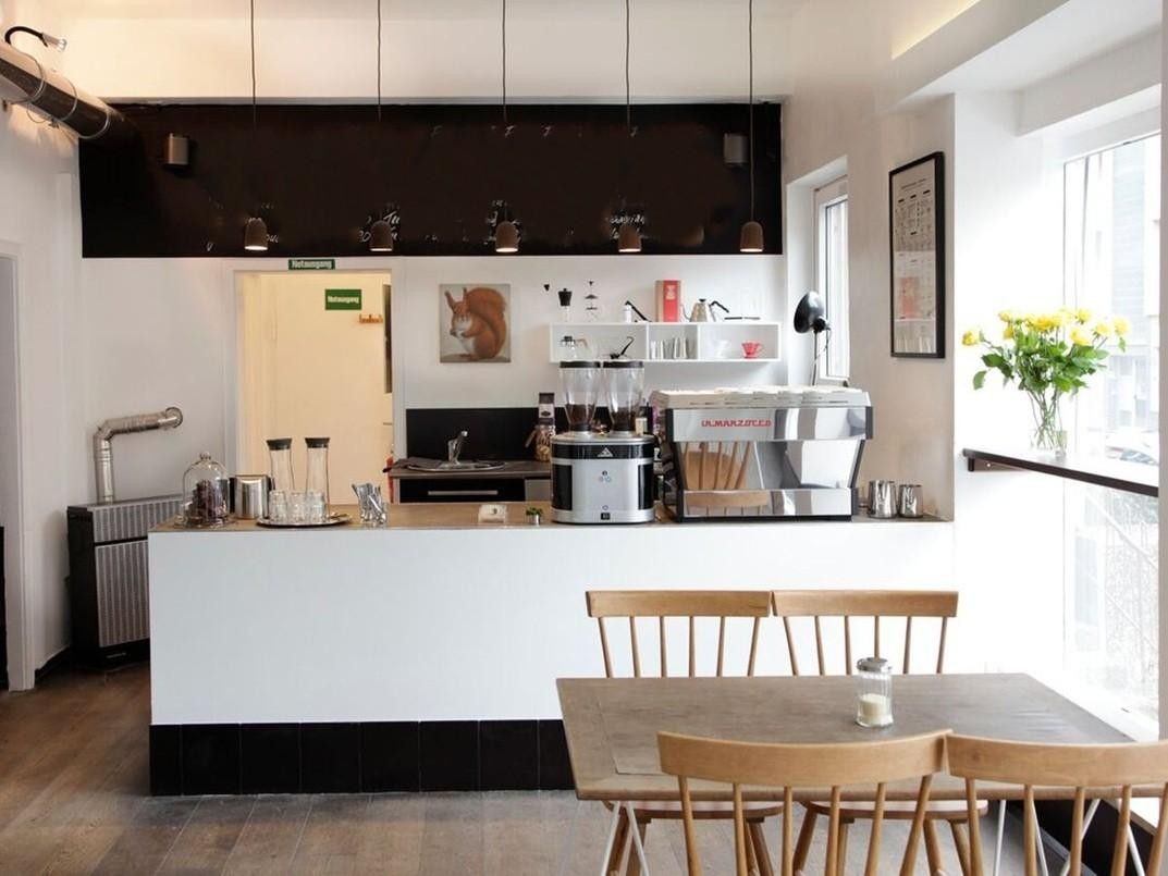 Restaurace, Nikoly Tesly, Praha, 70 m²