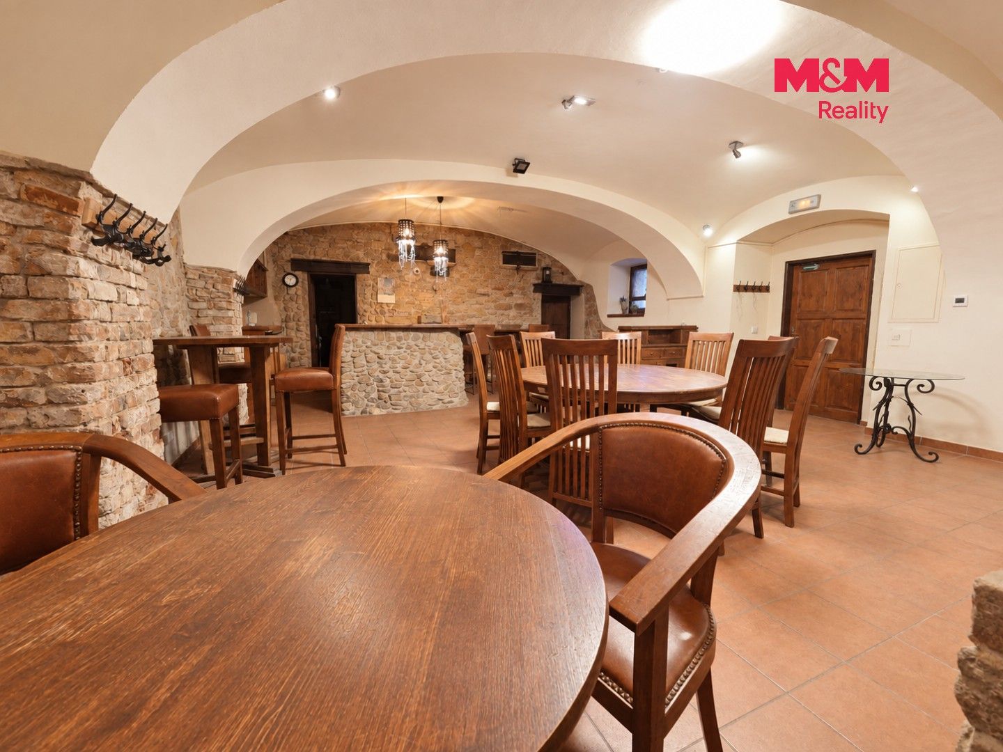 Restaurace, náměstí Smiřických, Kostelec nad Černými lesy, 71 m² - 2