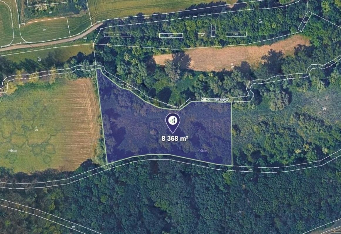 Louka, 8 368 m²