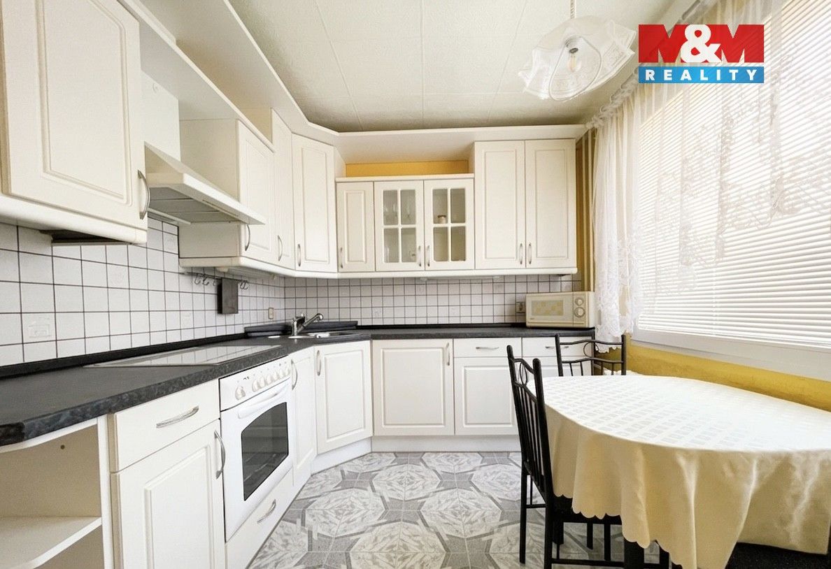 2+1, Holešická, Chomutov, 62 m² - 2