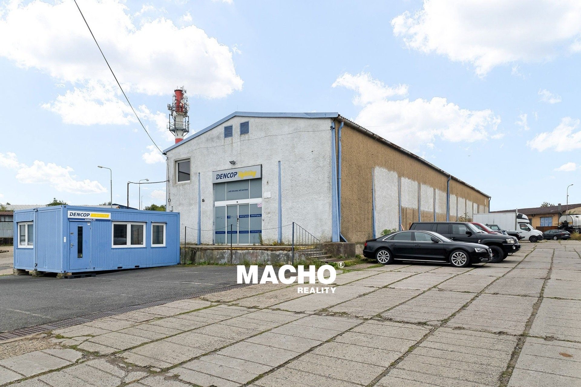 Sklady, K Vodojemu, Chrášťany, 588 m²