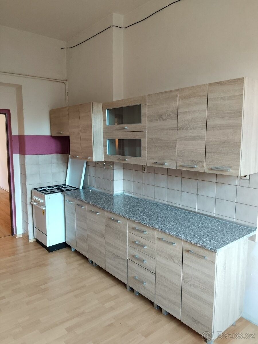 Byty, Karlovy Vary, 360 05