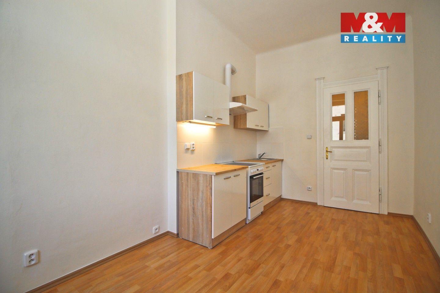 Pronájem byt 1+1 - Koněvova, Praha, 34 m²