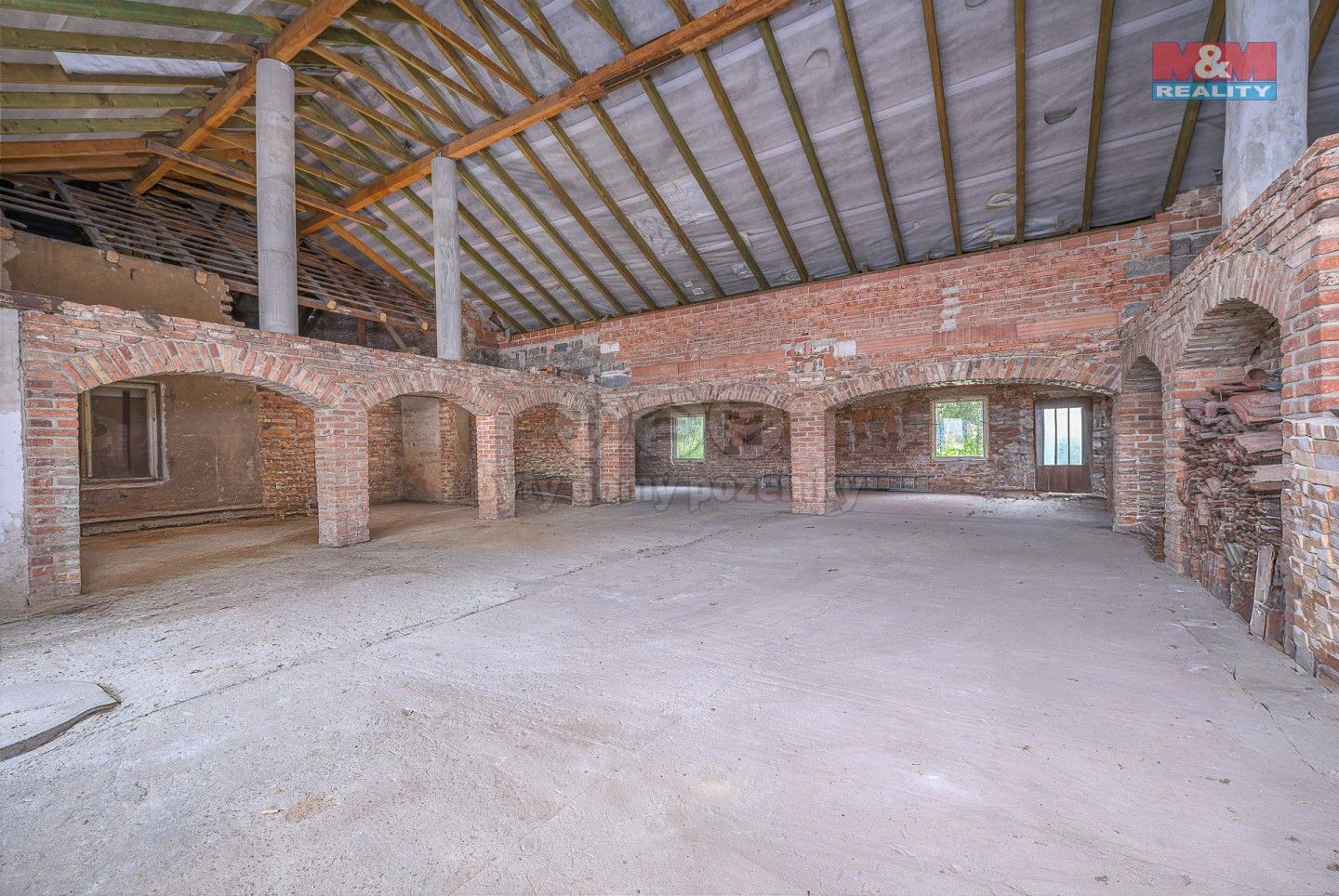 Prodej rodinný dům - Krakovany, 780 m²