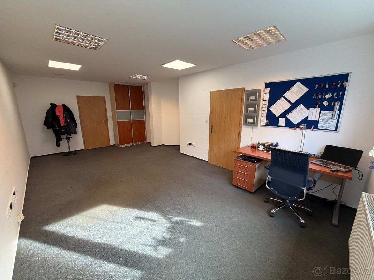 Pronájem kancelář - Rožnov pod Radhoštěm, 756 61