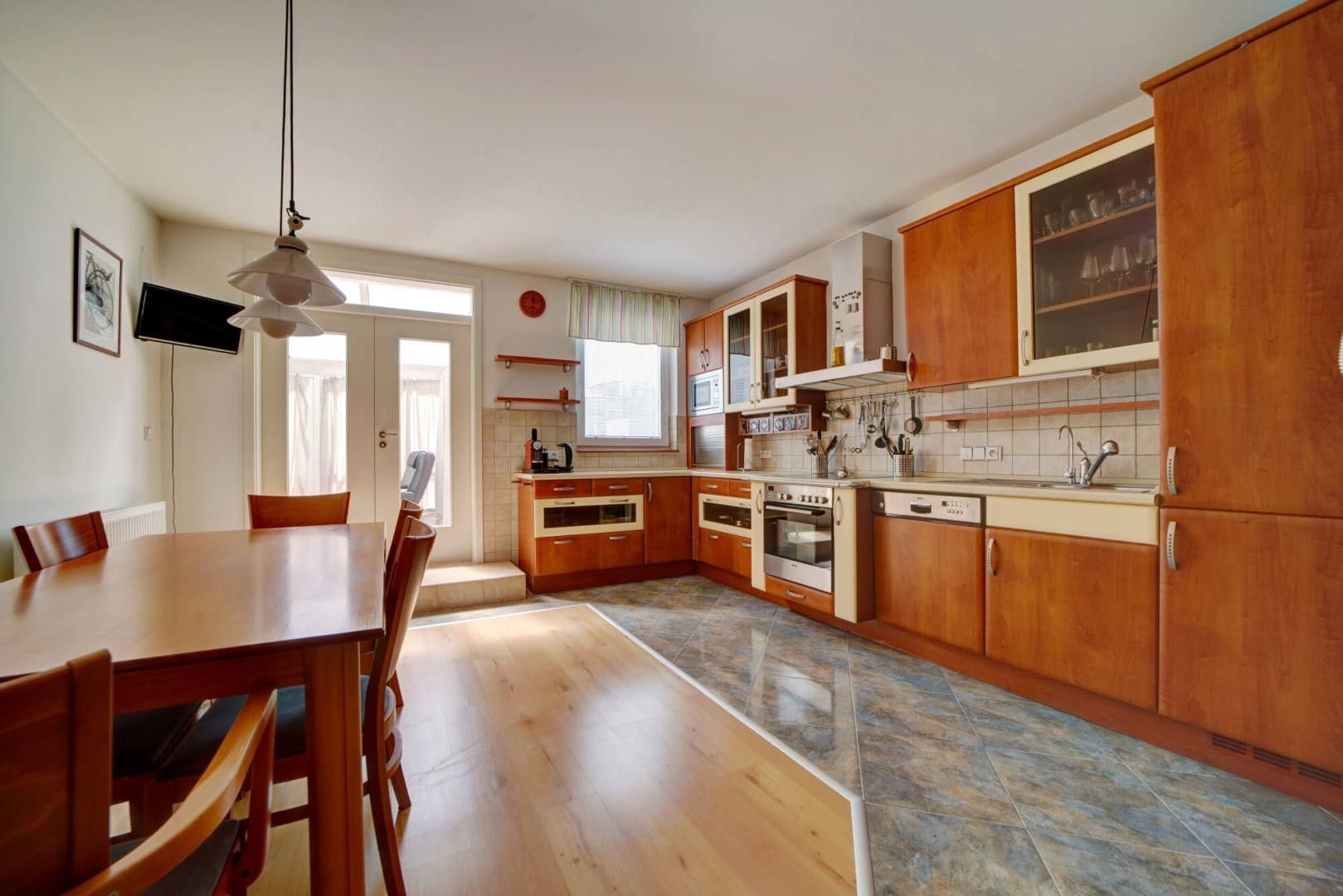 Komerční nemovitost · 1 002 m² · třída Tomáše Bati 3119, Zlín - 3