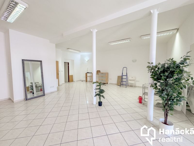 Komerční nemovitost · 84 m² · Ostružnická, Olomouc - 4