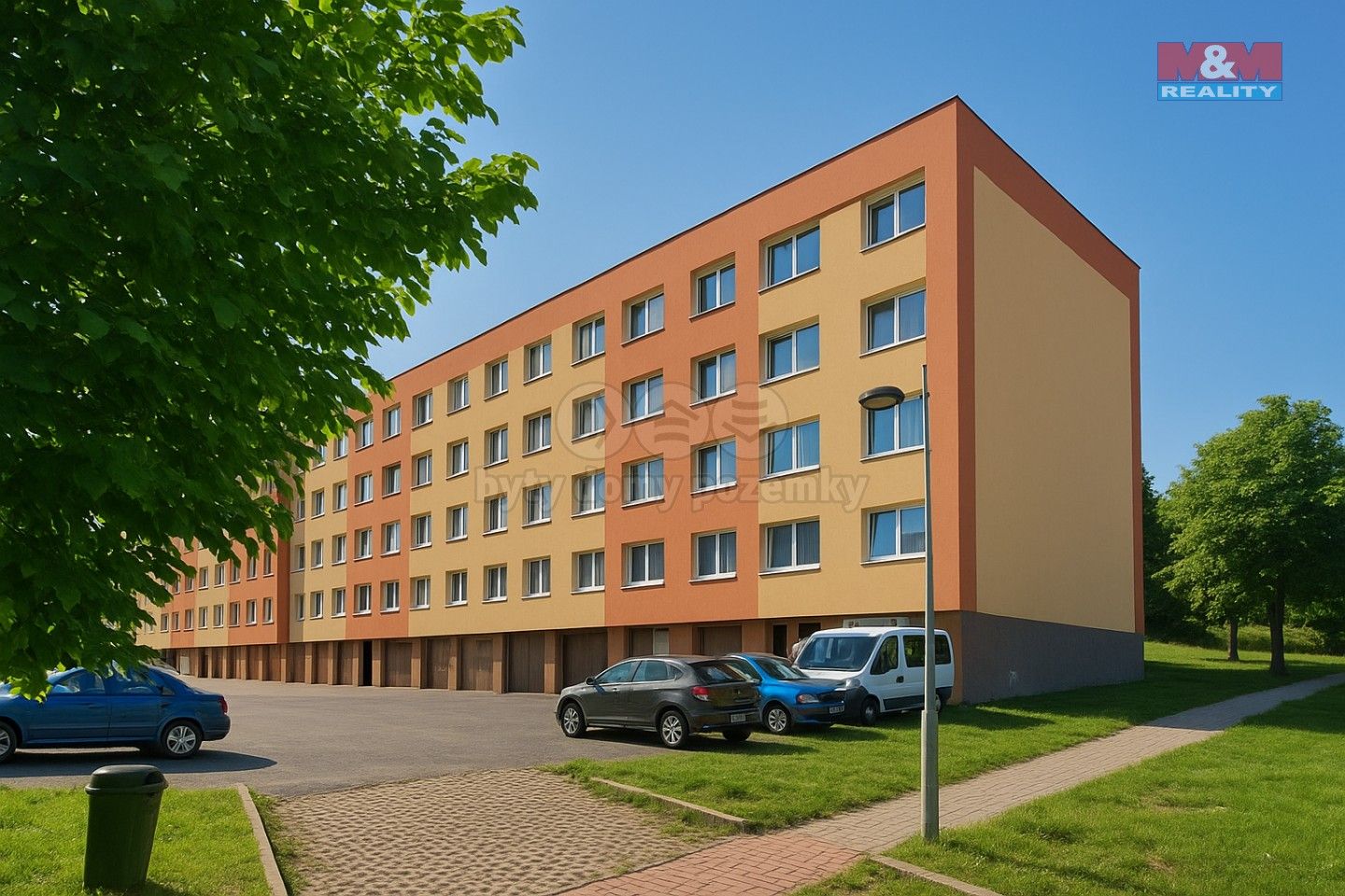 3+1, Nad Stadionem, Králův Dvůr, 72 m²