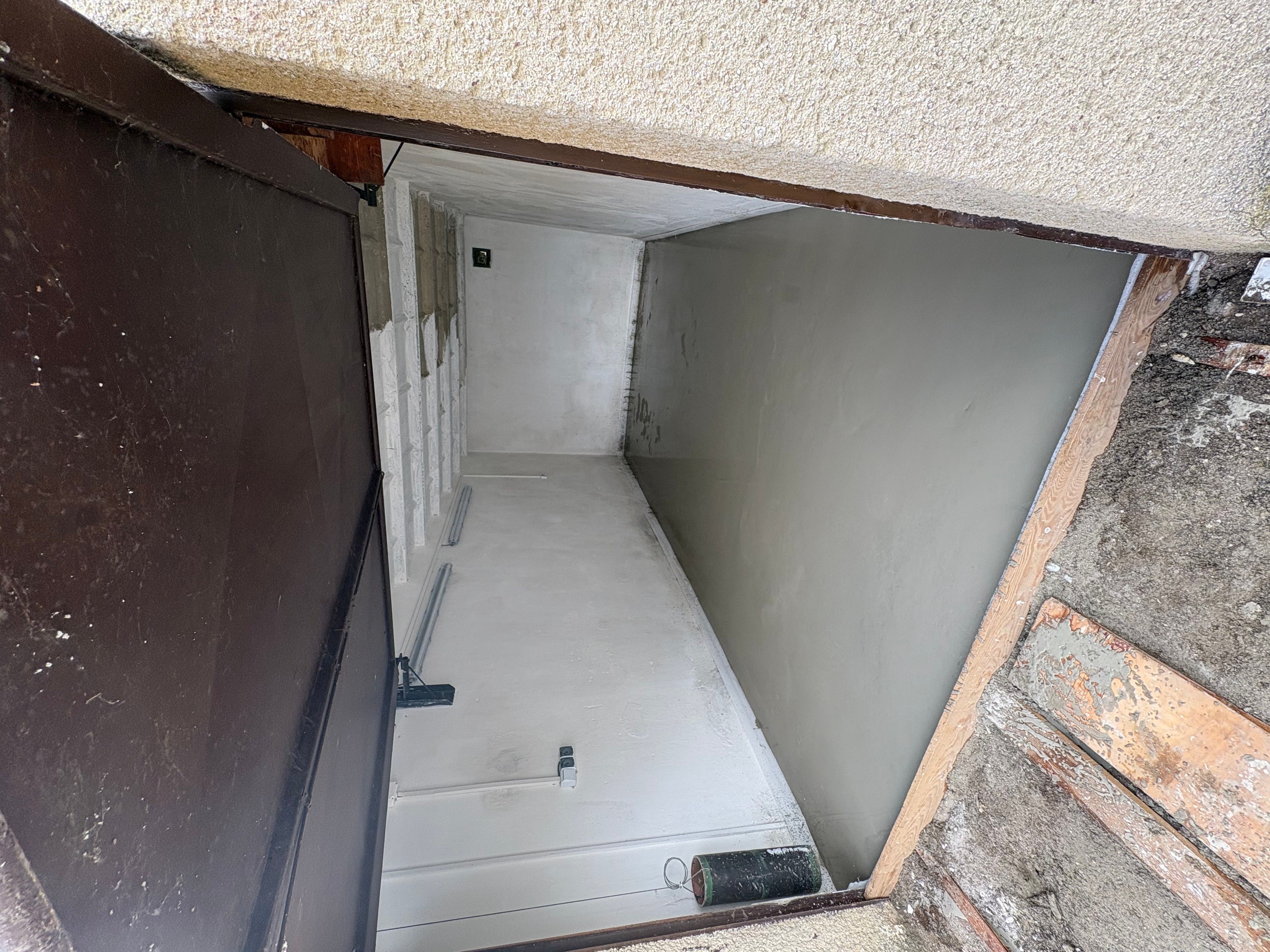 Garáže, Holice, 21 m² - 2