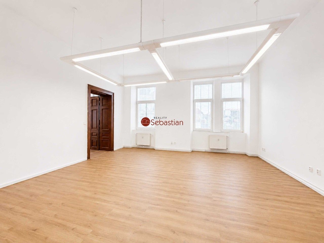 Kanceláře, třída Míru, Pardubice, 182 m² - 1