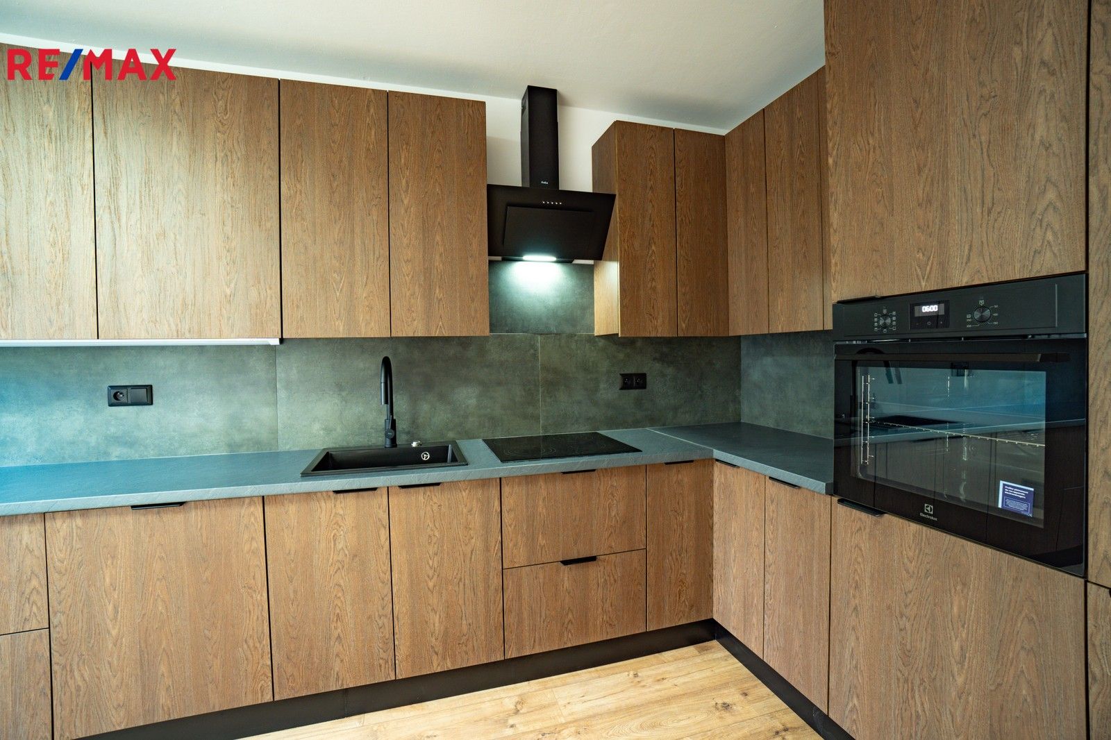 Prodej byt 4+1 - Javorová 3034, Teplice, 75 m²