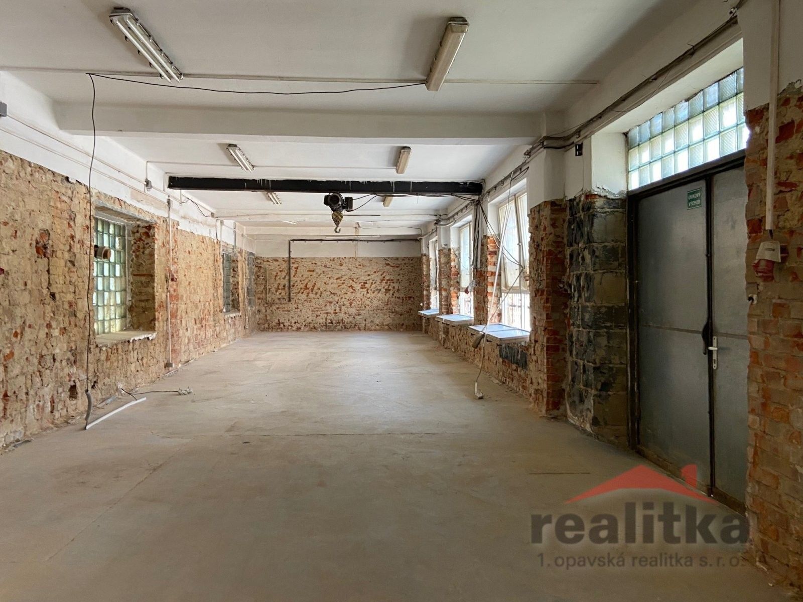 Pronájem obchodní prostory - Sadová, Opava, 500 m²