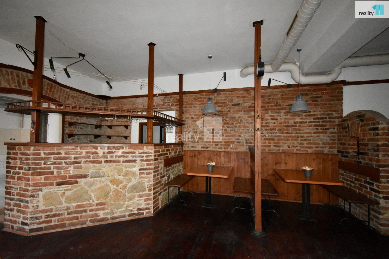 Restaurace · 232 m² · Masarykovo náměstí ., Náchod - 3