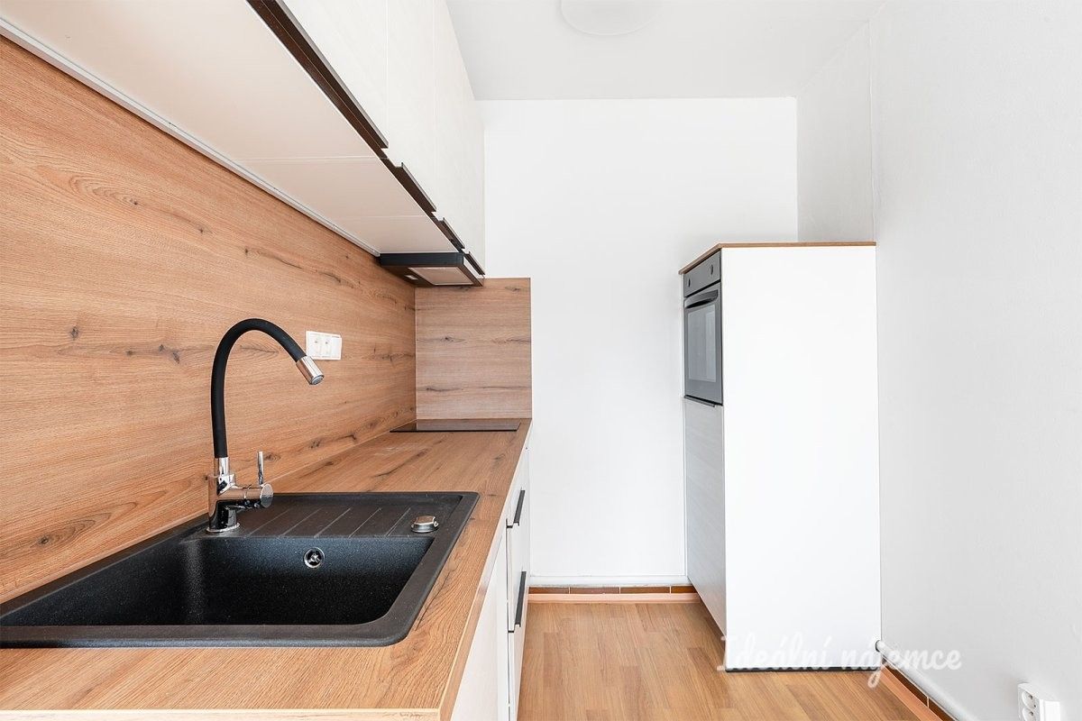 2+kk, Ohradní, Praha, 42 m² - 2