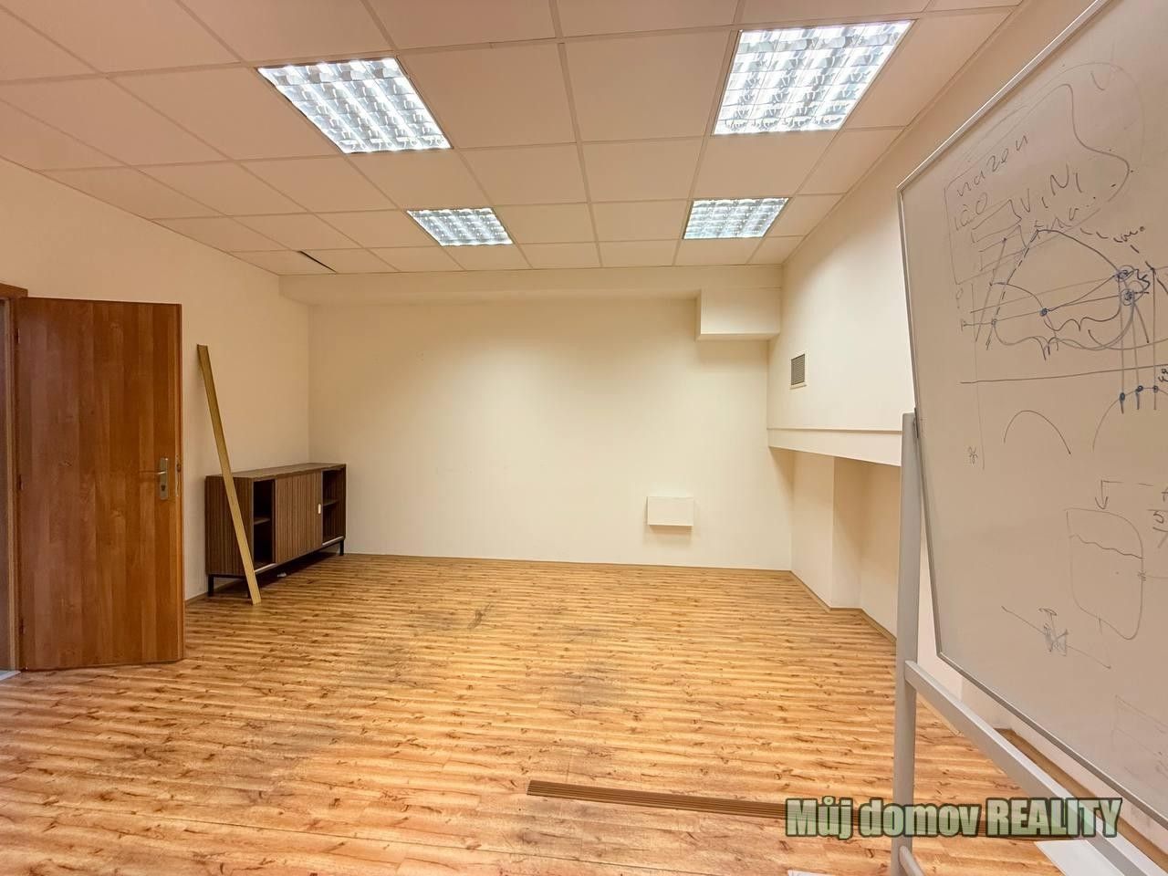 Pronájem kancelář - Lisabonská, Praha, 30 m²