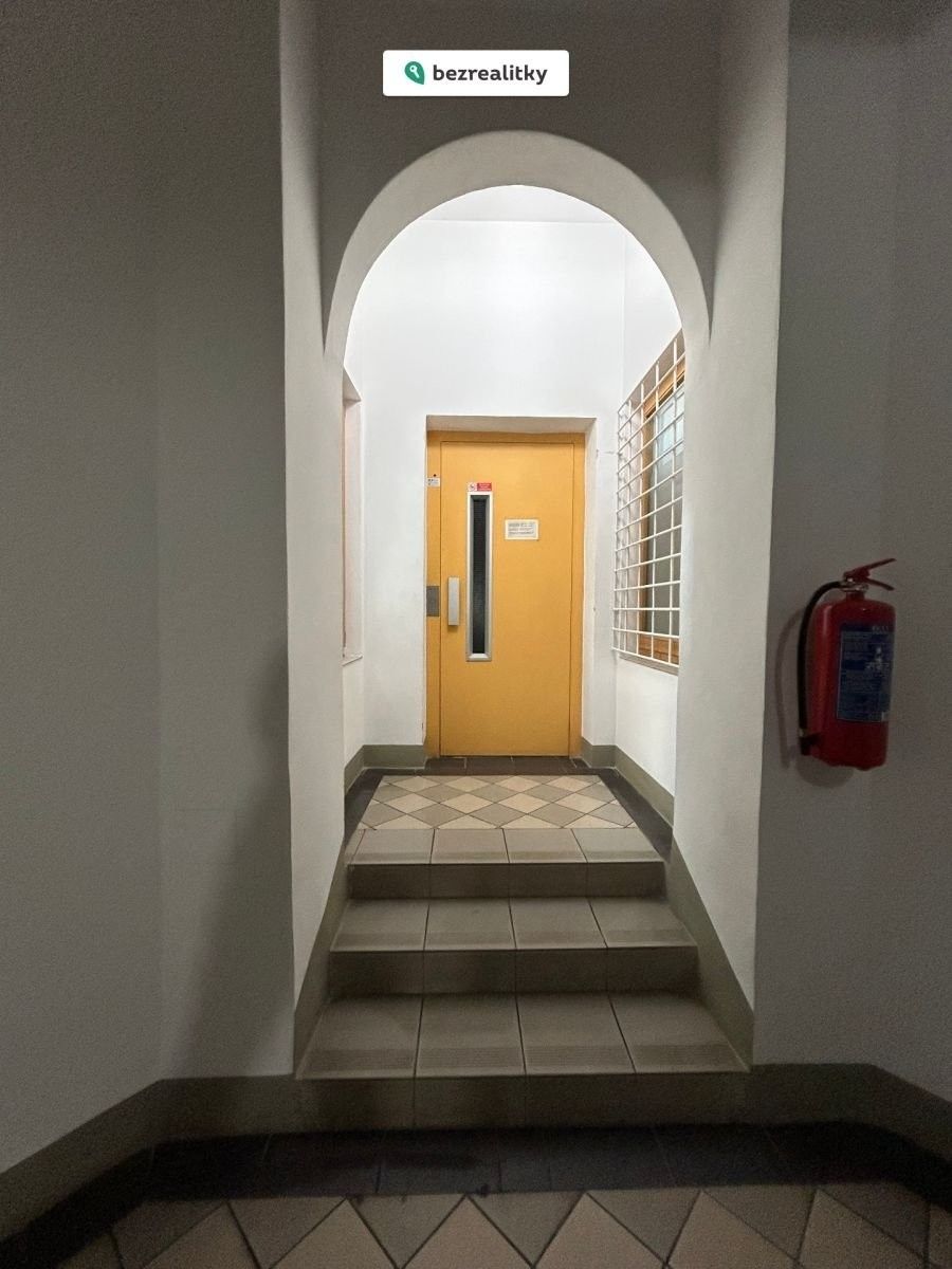 Prodej byt 2+1 - Novákových, Praha, 69 m²