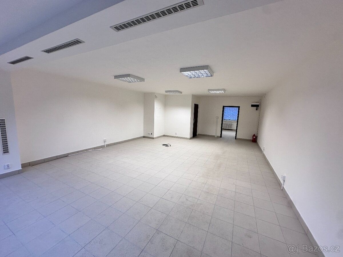 Pronájem obchodní prostory - Praha, 148 00