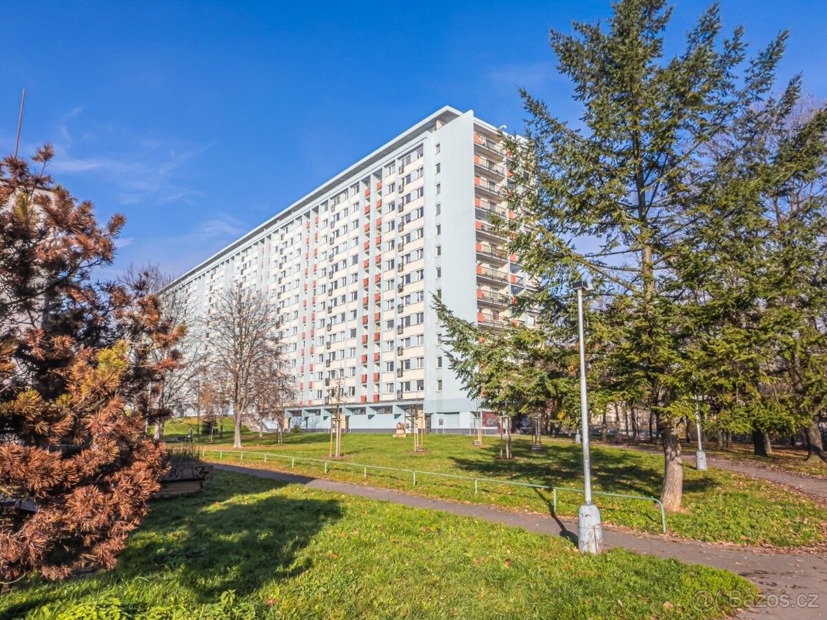 Byty, Praha, 182 00
