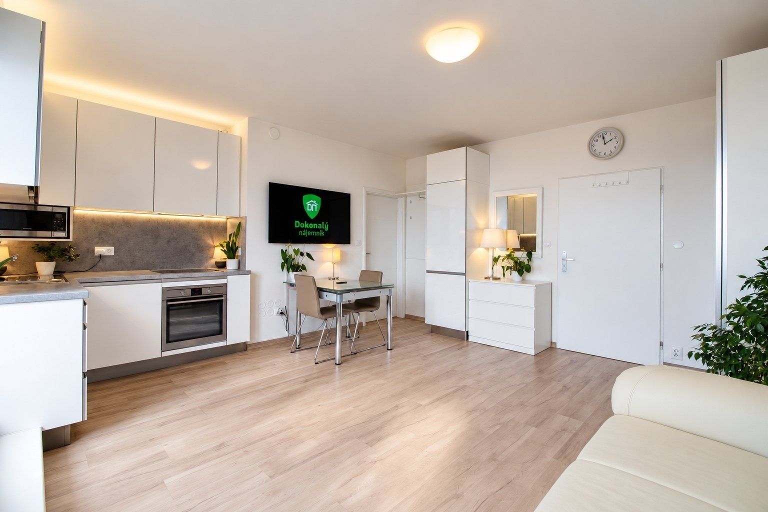 Pronájem byt 2+kk - Březenská, Praha - Libeň, 69 m² - 5