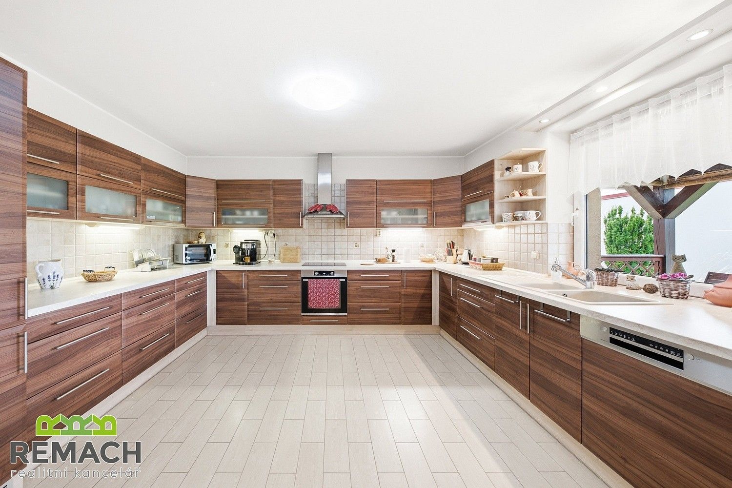 Rodinný dům · 335 m² · Blatnice pod Svatým Antonínkem, okres Hodonín - 3
