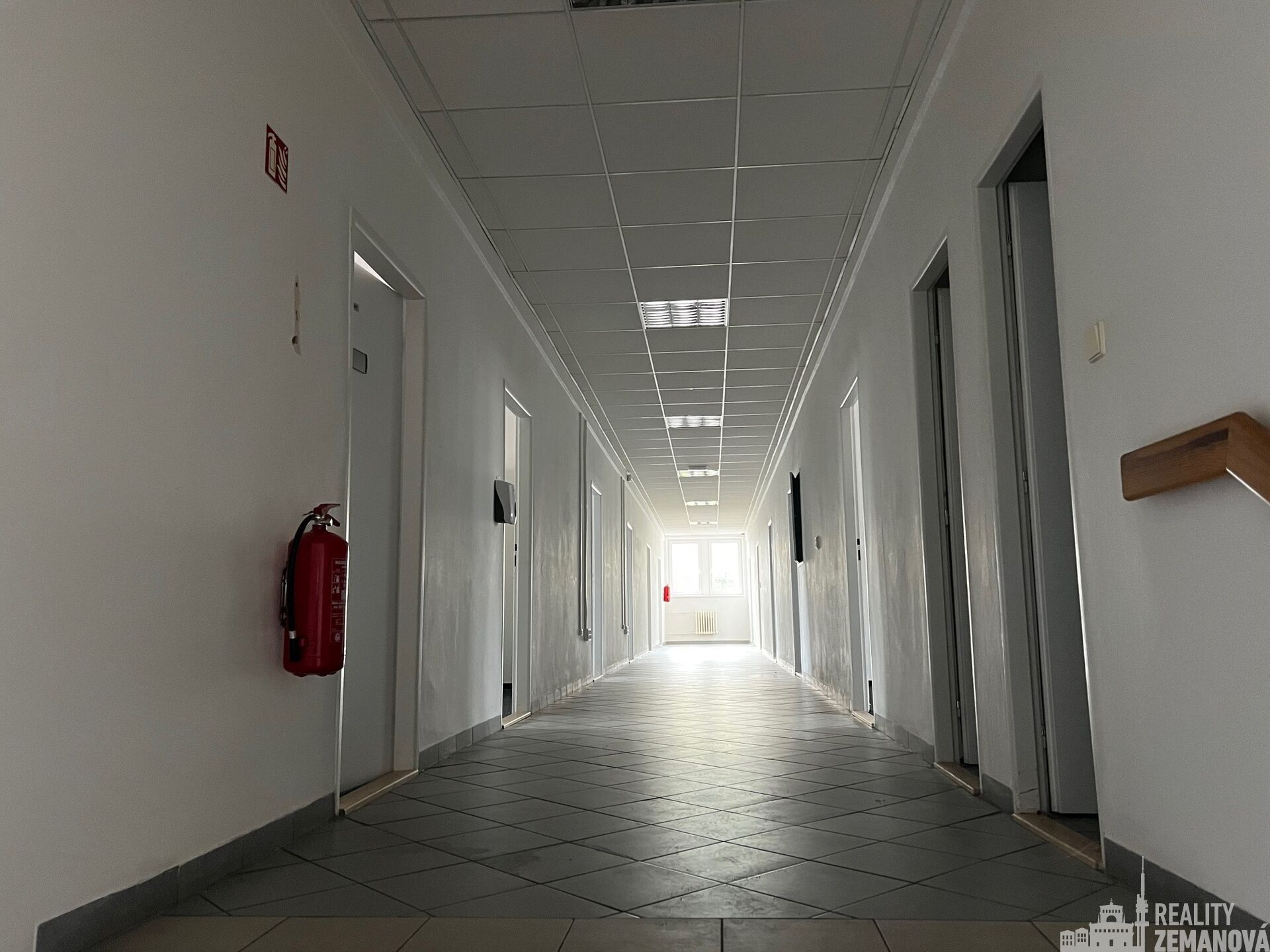 Pronájem kancelář - U zásobní zahrady, Praha, 347 m² - 5