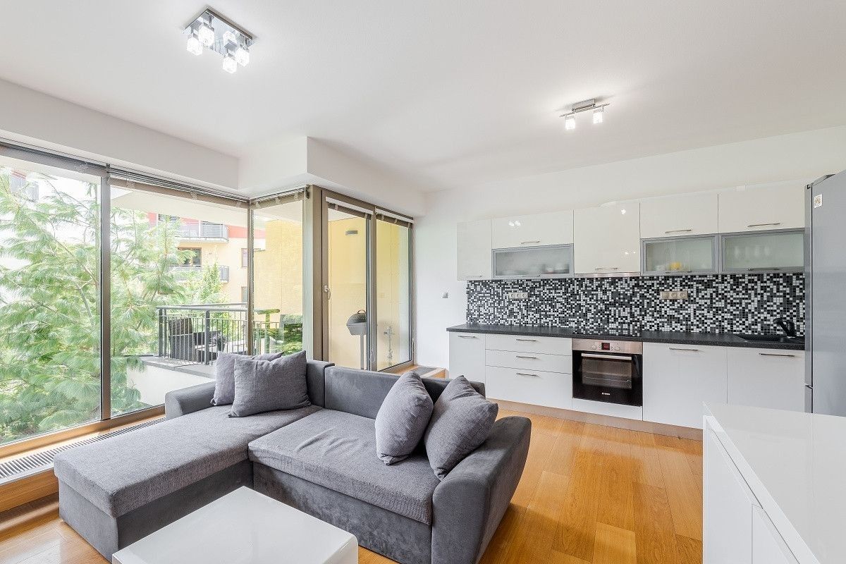 Byty, U Okrouhlíku c, Praha - Smíchov, 50 m² - 2