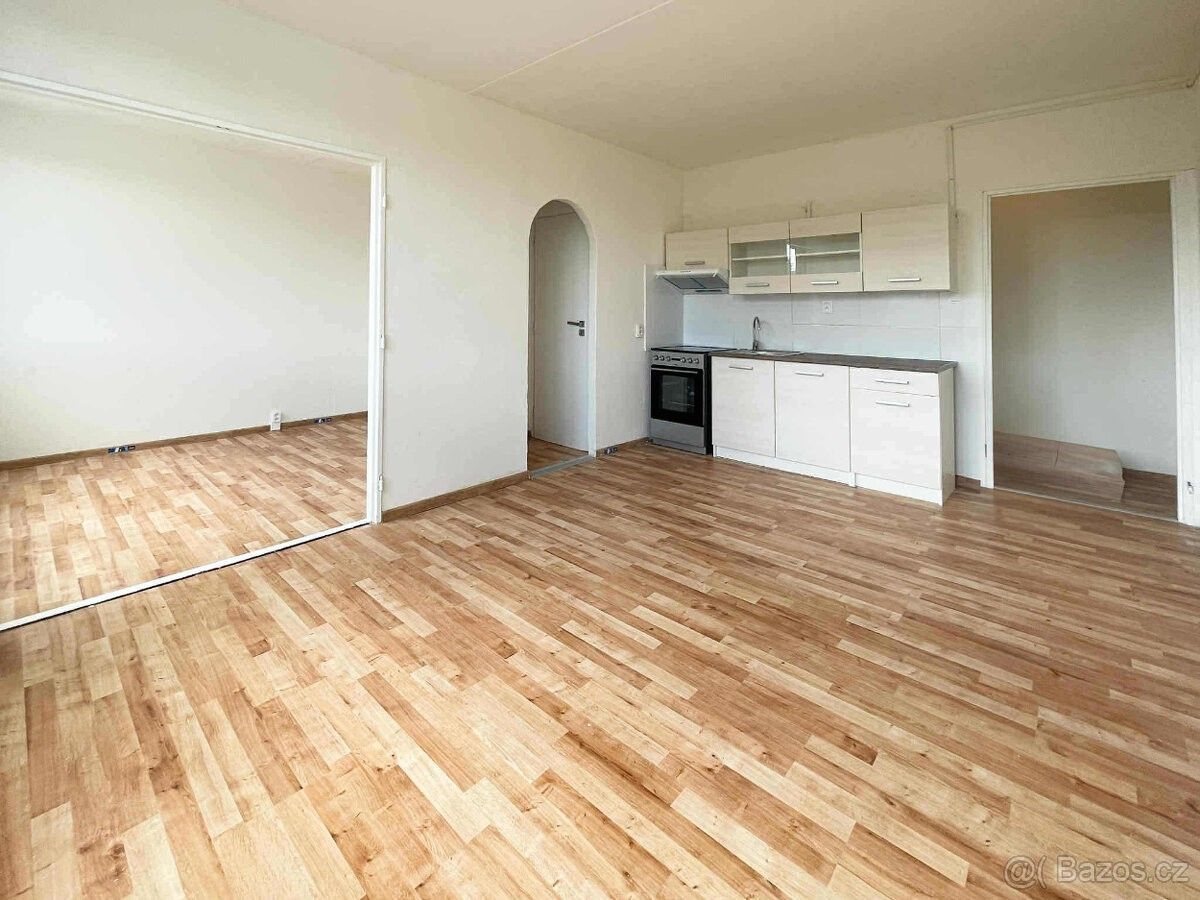 Pronájem byt - Bečov, 434 01