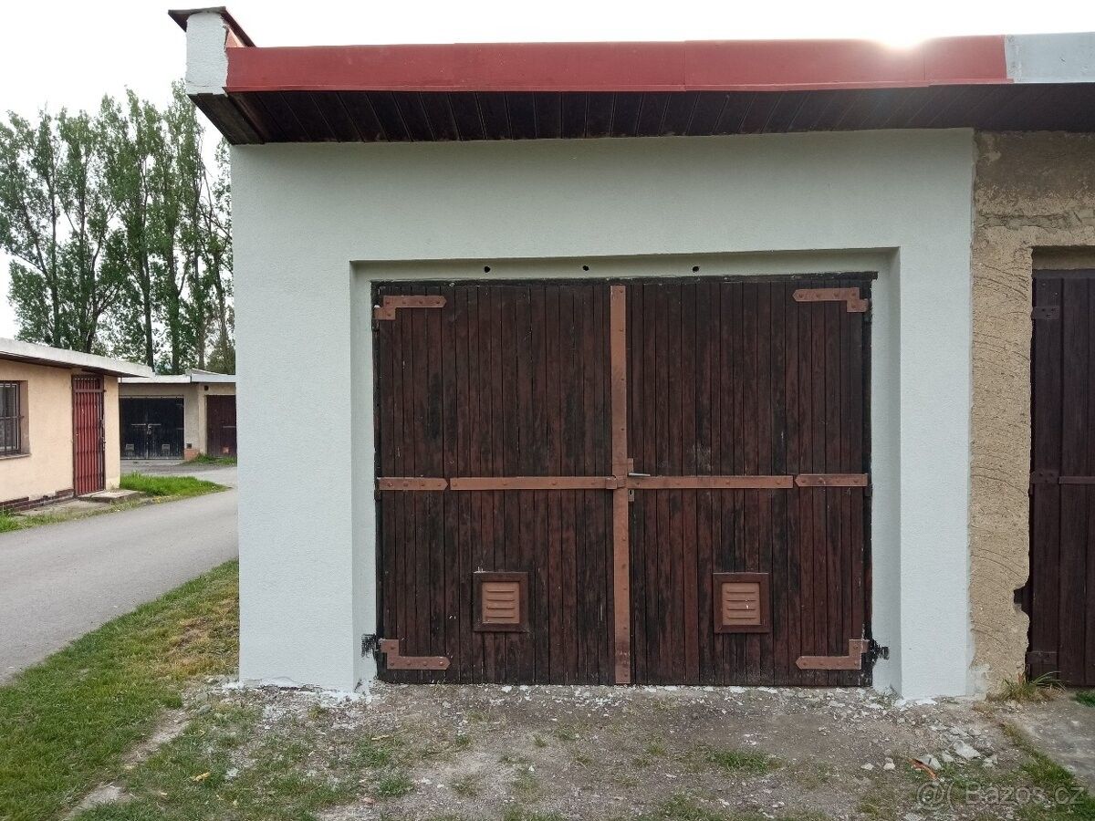 Prodej garáž - Hulín, 768 24, 20 m²