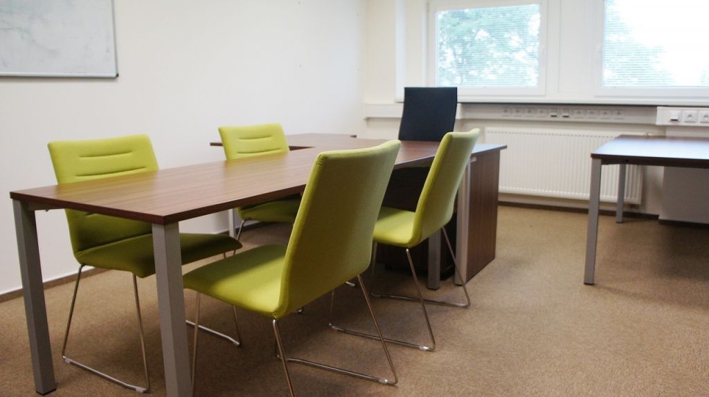 Pronájem kancelář - Praha 9, 40 m²