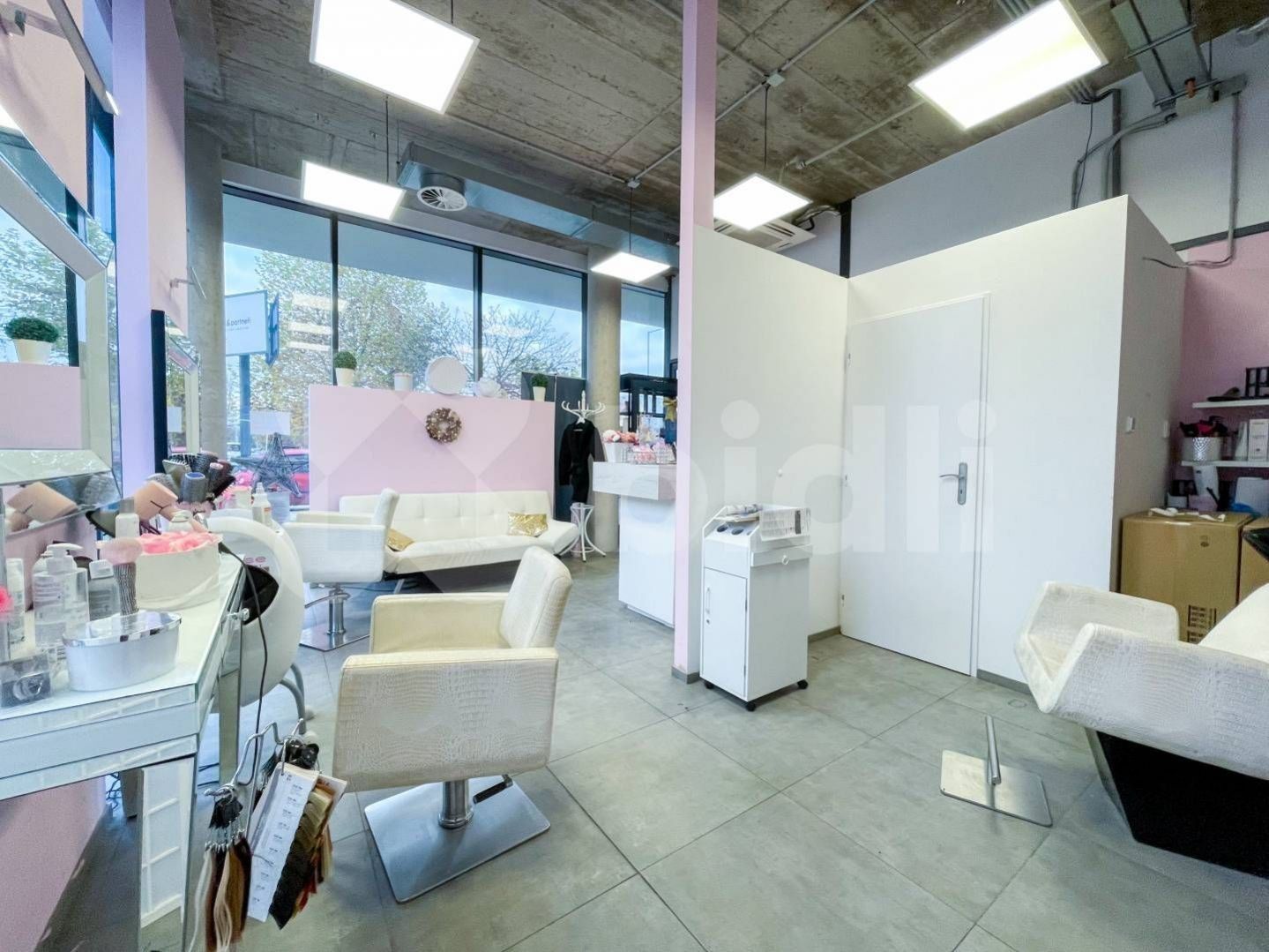 Obchodní prostory · 35 m² · Ve Stromovce, Hradec Králové - 3