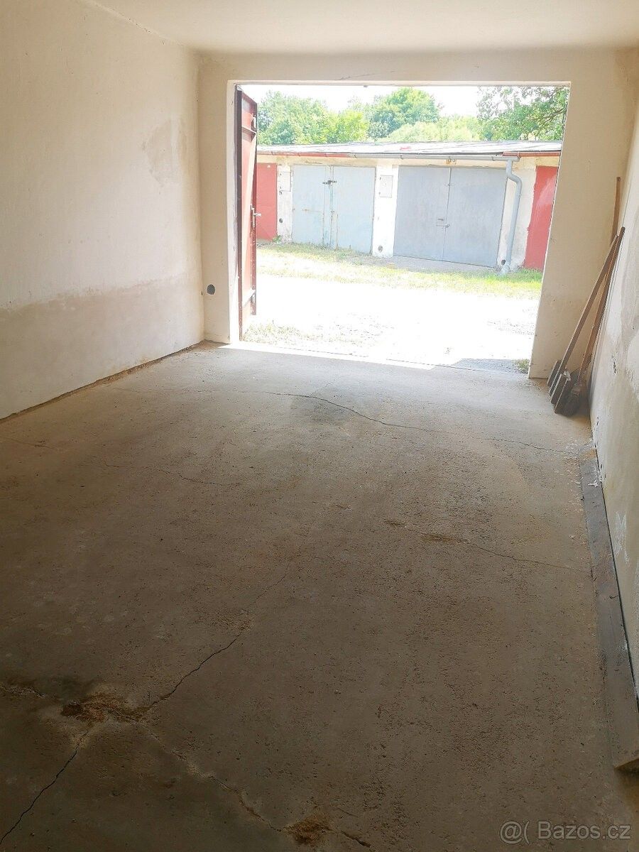 Pronájem garáž - Jihlava, 586 01