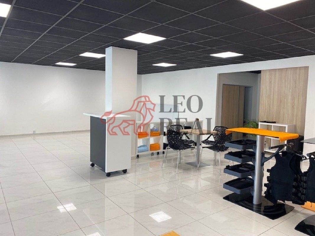 Obchodní prostory · 120 m² · Kosmova, Brno - 4