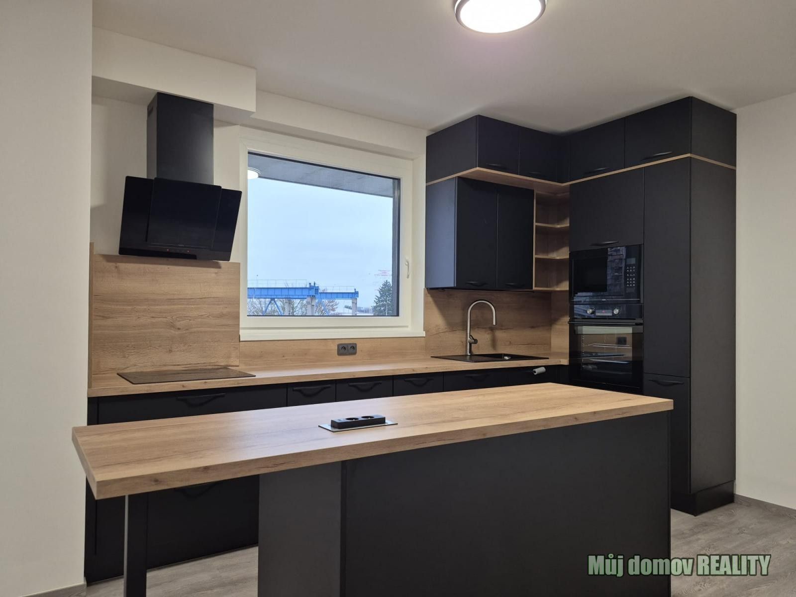 Pronájem byt 3+kk - Čakovická, Praha, 83 m²