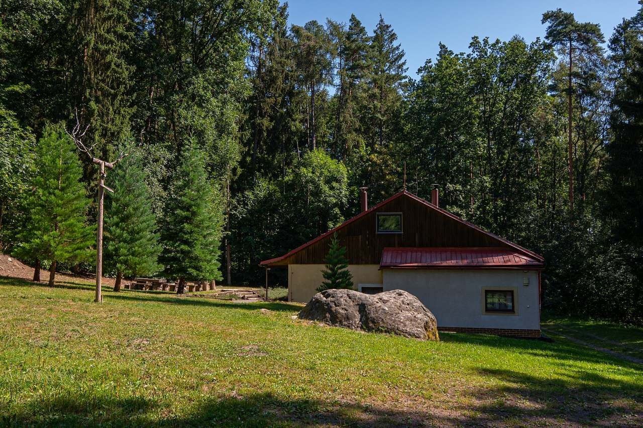 Chaty, Holín - Horní Lochov, Královéhradecký kraj