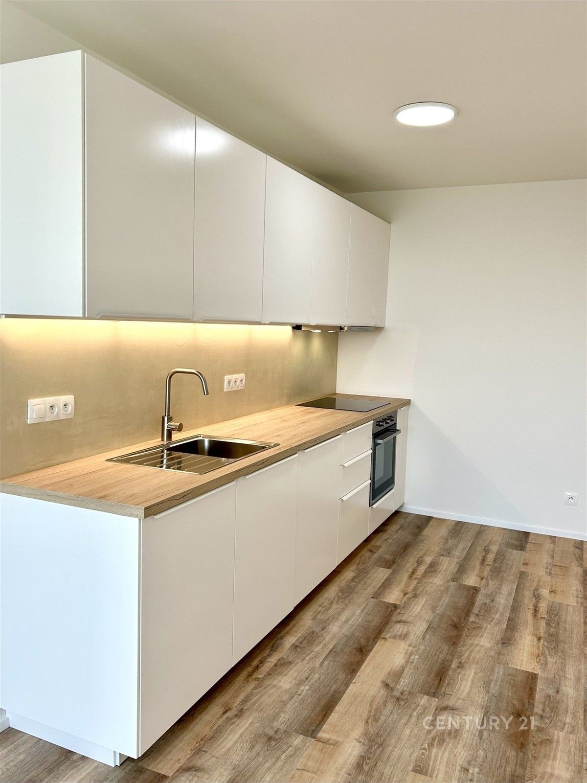 3+kk, Kocianova, Praha, 68 m²