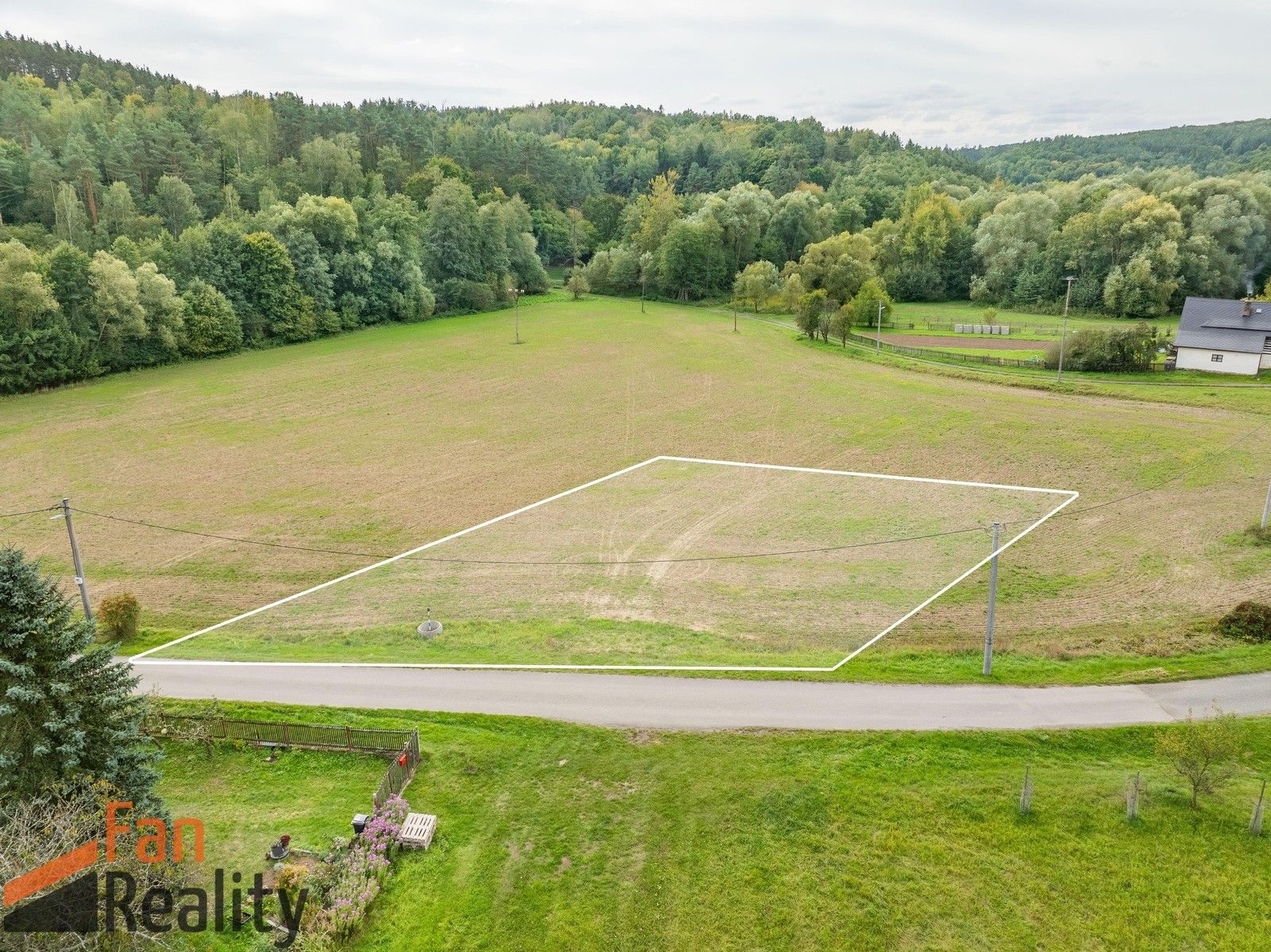 Prodej pozemek pro bydlení - Medonosy, 1 m²