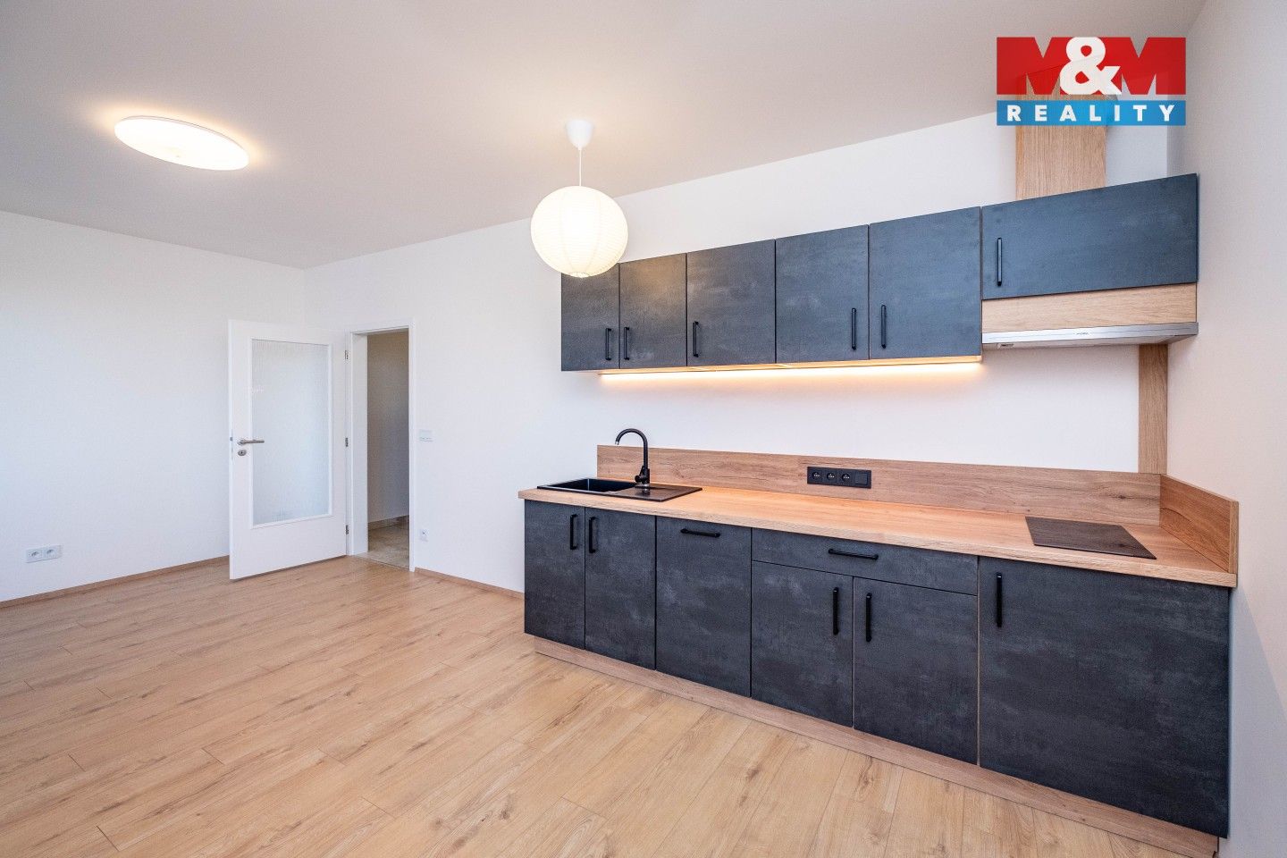 Pronájem byt 1+kk - Beskydy, 34 m²