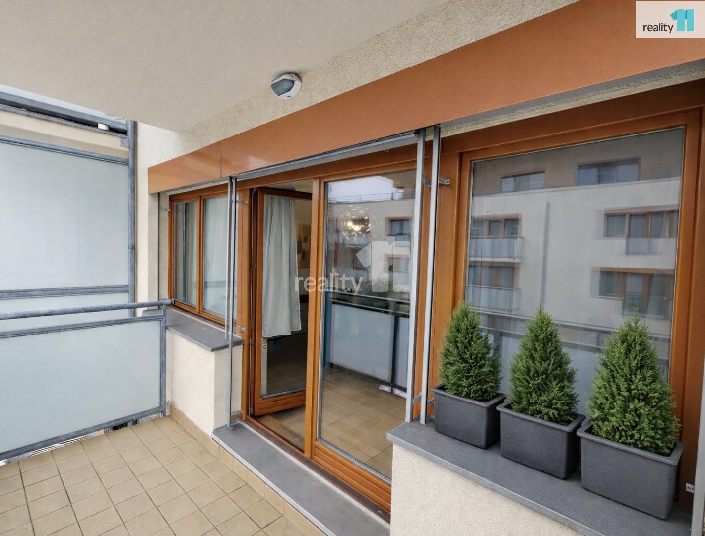 Pronájem byt 2+kk - Hlubocká, Praha, 72 m²