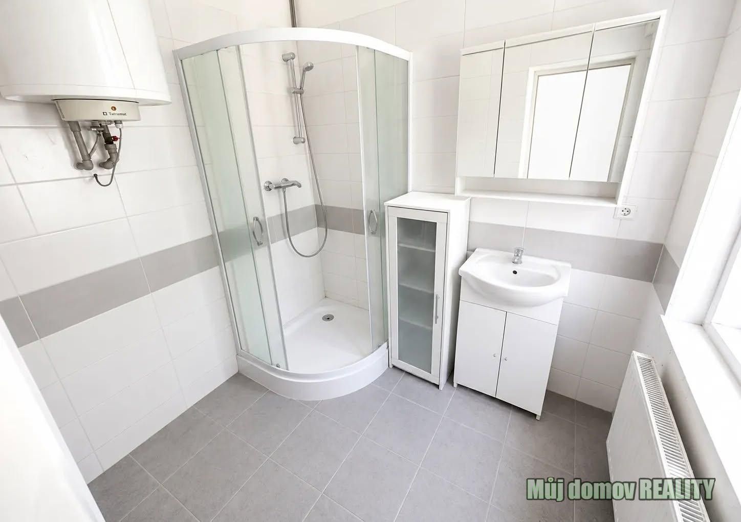Byt 2+kk · 40 m² · Dolnoměcholupská, Praha - 4
