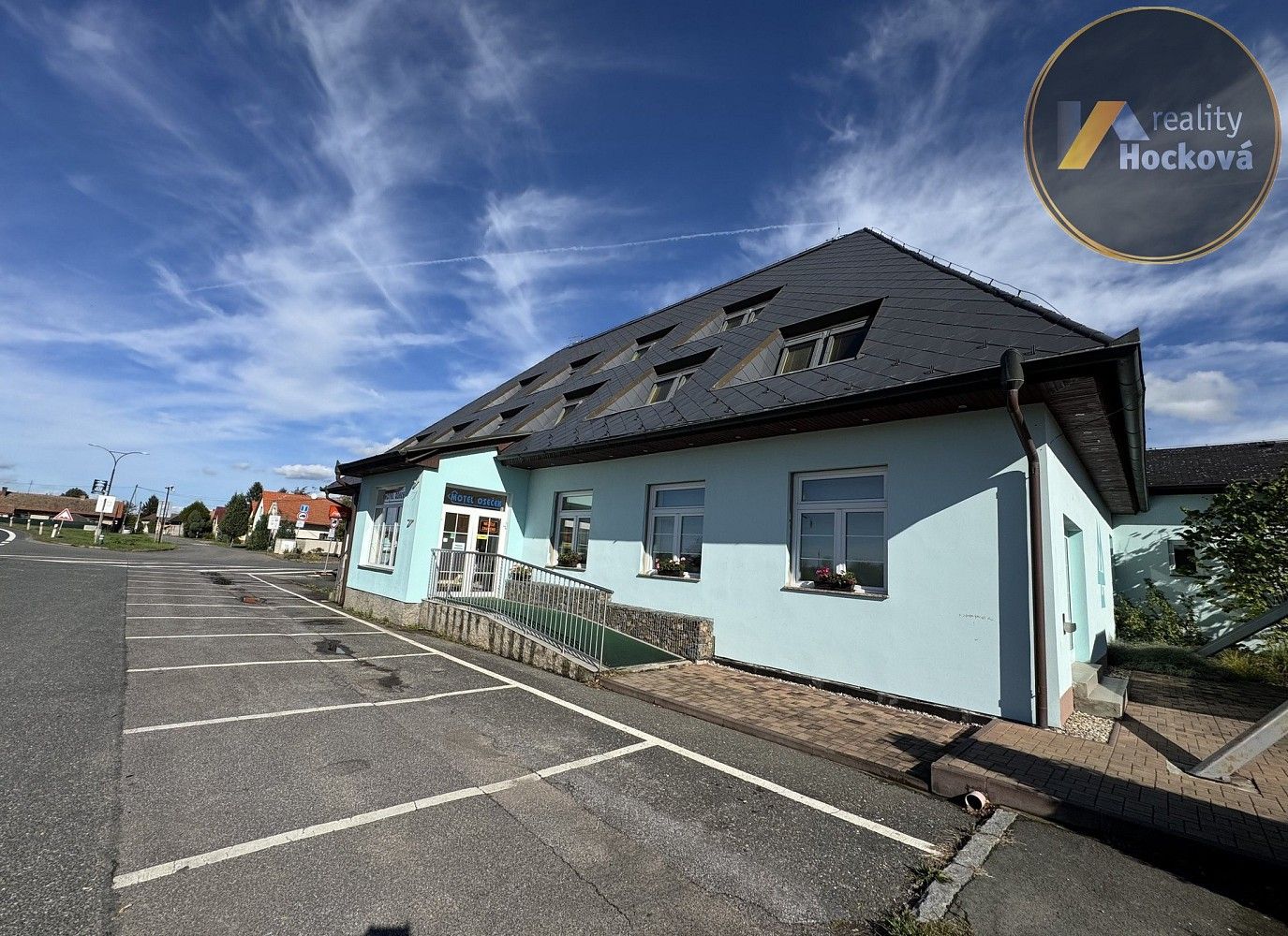 Ubytovací zařízení, Oseček, okres Nymburk, Středočeský kraj, 1 000 m² - 2