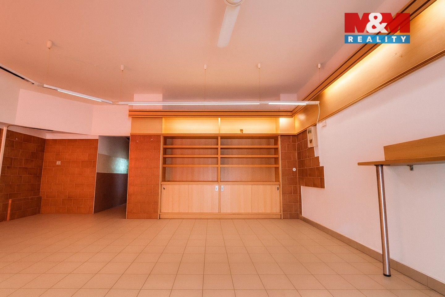 Pronájem obchodní prostory - Bělohorská, Praha, 103 m²