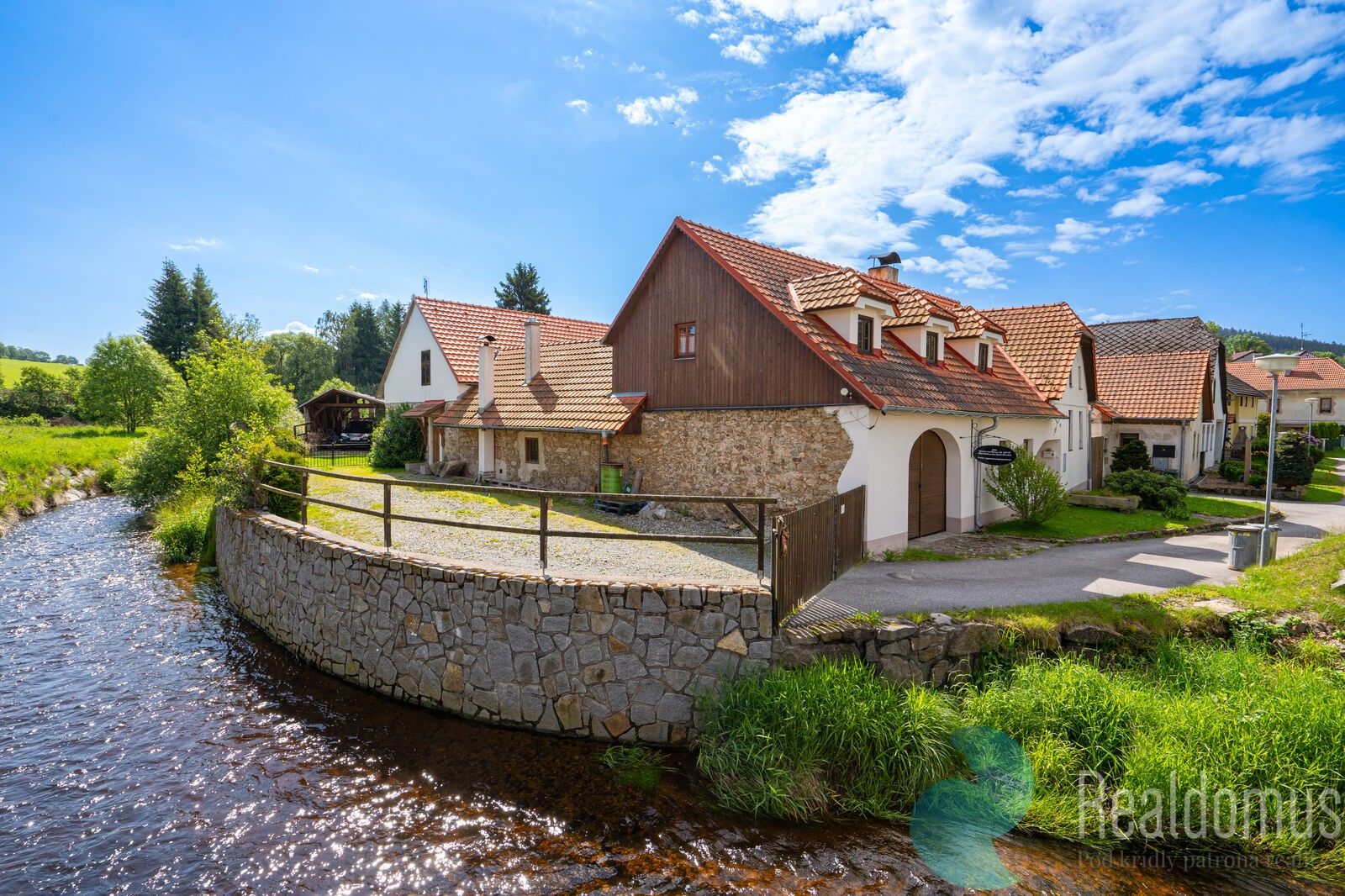 Chalupy, Benešov nad Černou, 295 m² - 2
