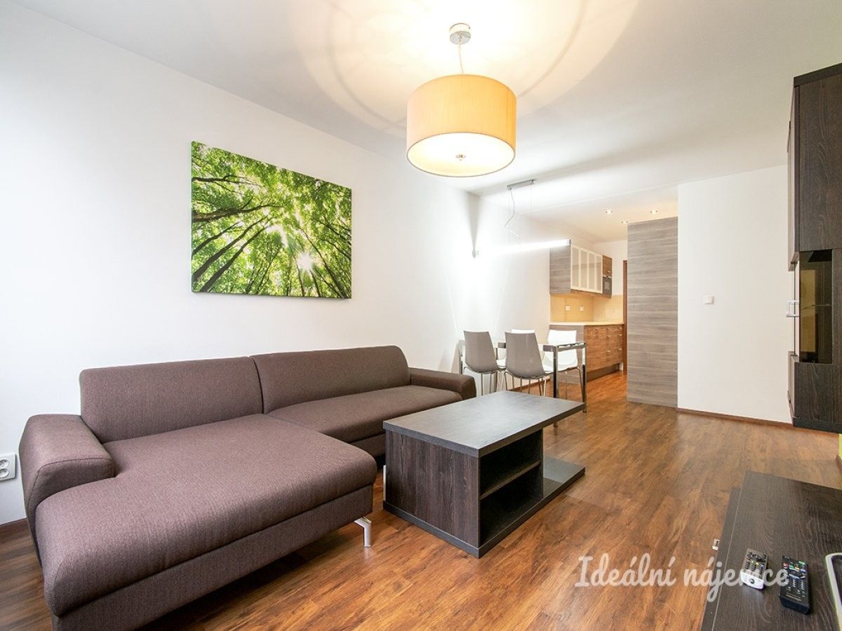 3+kk, V zahrádkách, Praha, 74 m²