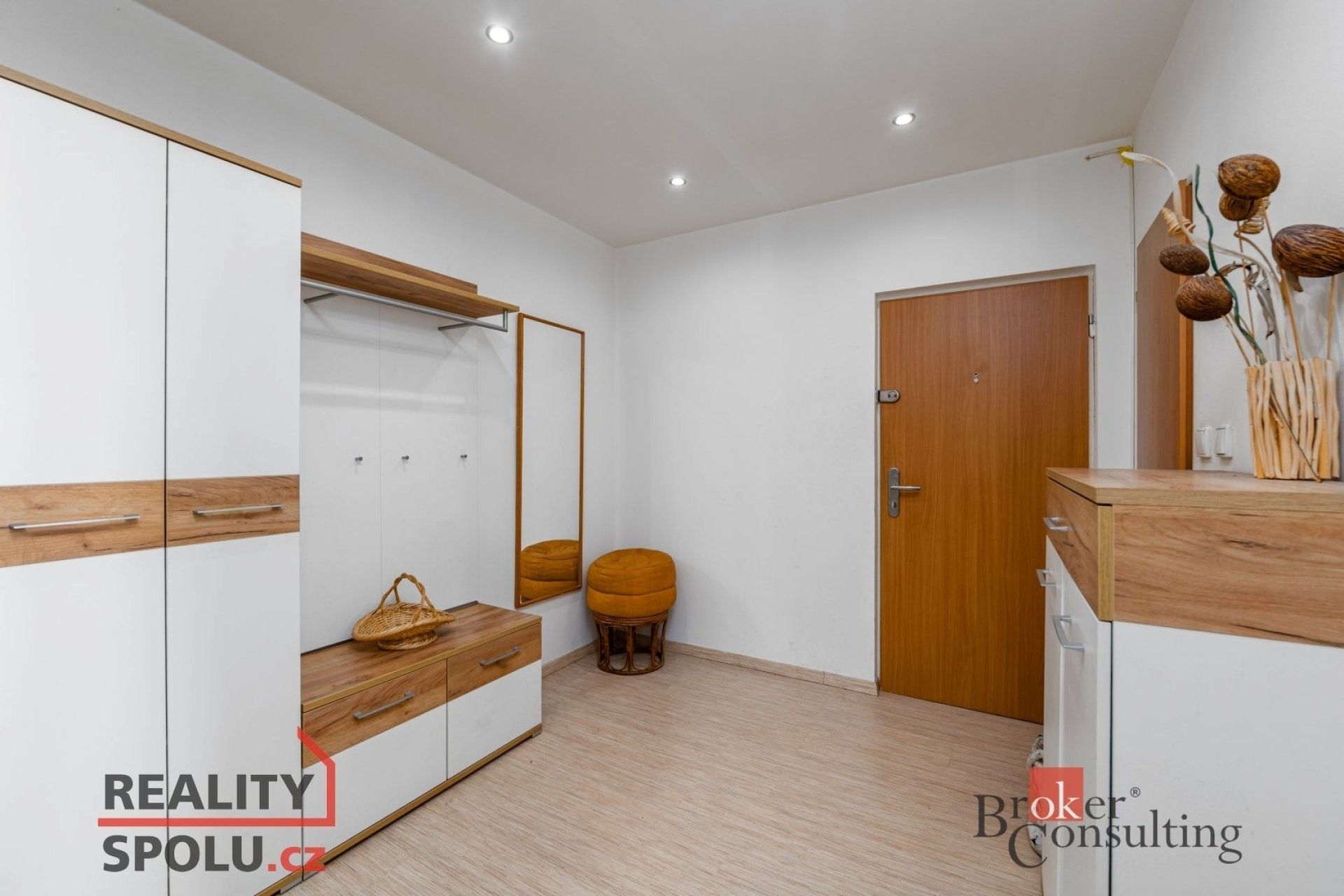 Prodej byt 2+1 - Komenského, Plzeň, 62 m²