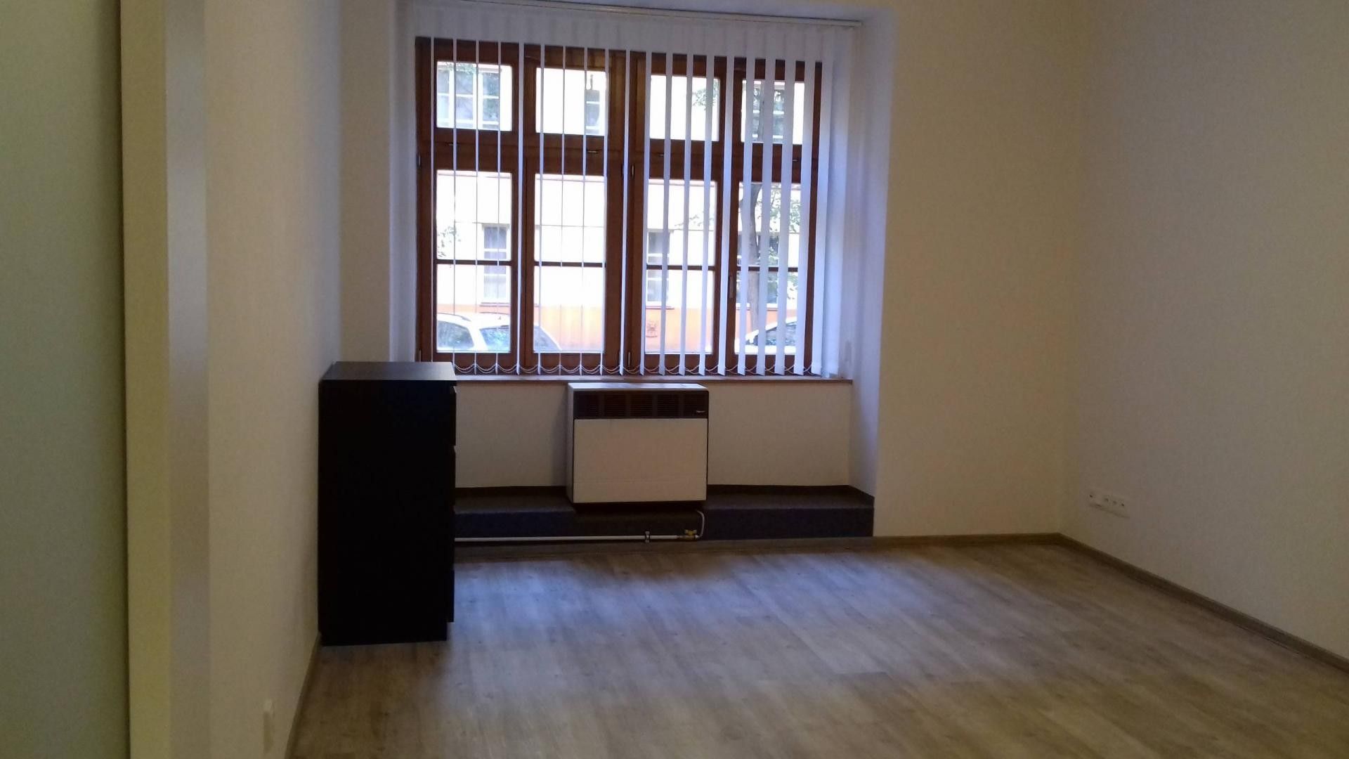 Pronájem byt 3+1 - Žerotínova, Praha, 86 m²