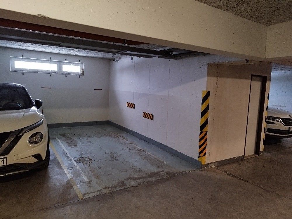 Garáže, Jihlava, 586 01