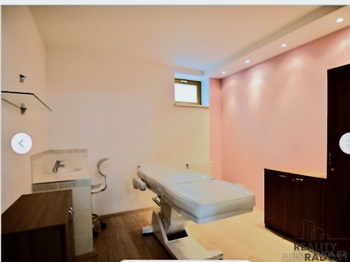 Prodej obchodní prostory - Praha, 130 00