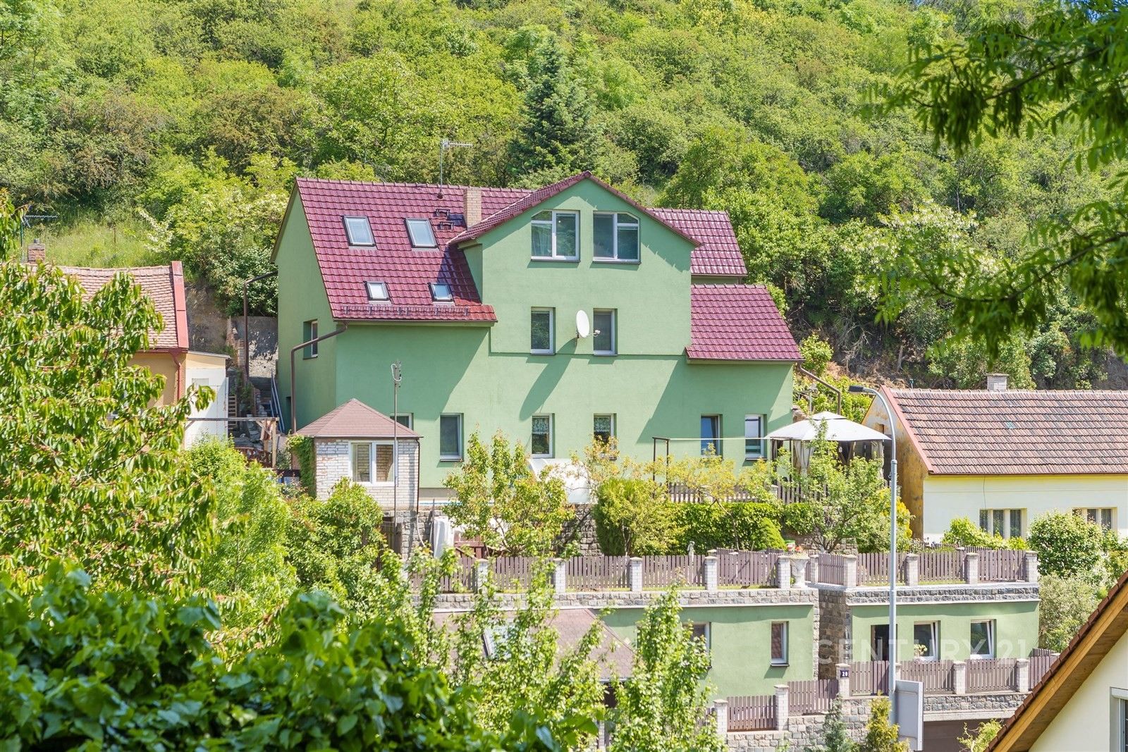 Rodinné domy, Lysolajské údolí , Praha Lysolaje, 315 m² - 1