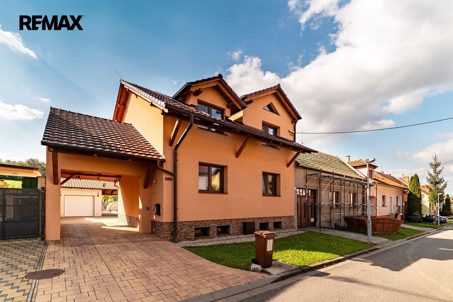 Rodinné domy, Lesní, Uherské Hradiště - Míkovice, 351 m² - 2